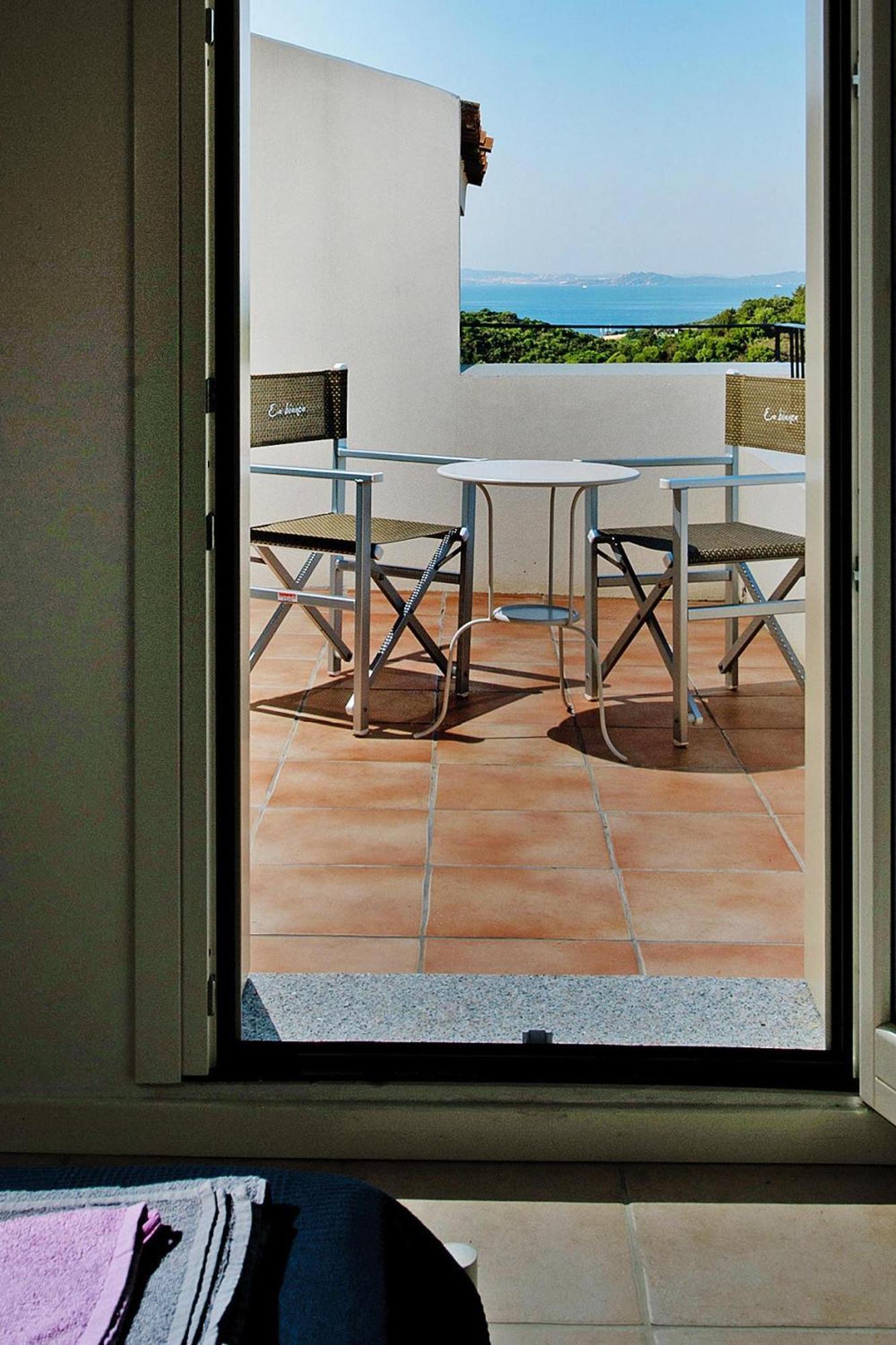 Apartment In Golfo Aranci With Terrace Cala Bitta エクステリア 写真