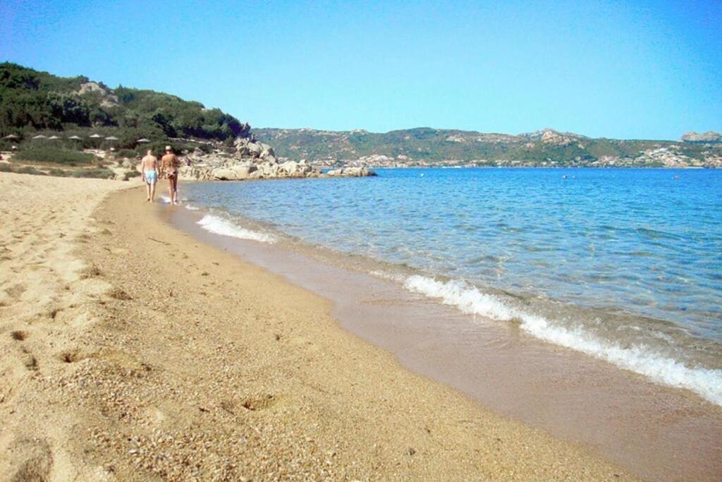 Apartment In Golfo Aranci With Terrace Cala Bitta エクステリア 写真